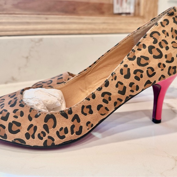 Twiggy of London Leopard & Pink Pumps New 9 1/2 - Picture 2 of 5